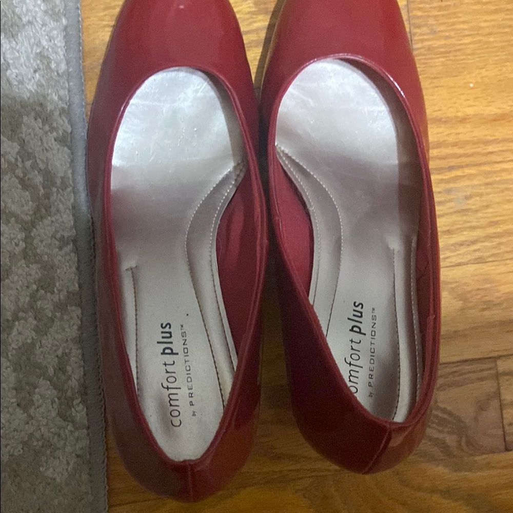 Comfort Plus by Predictions Red Heels Classic Design - Picture 4 of 5